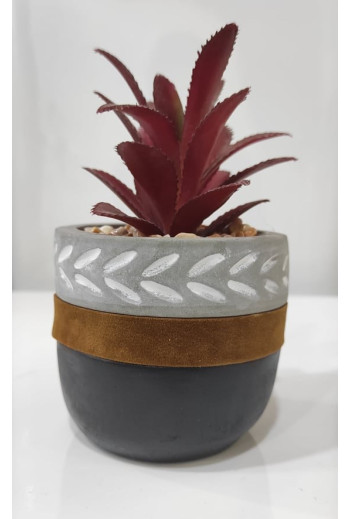 Plante artificielle avec pot en ciment noir  15x8,5 cm