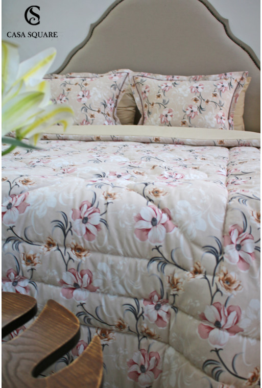 Couette  fleurie beige + 4 taies d'oreiller